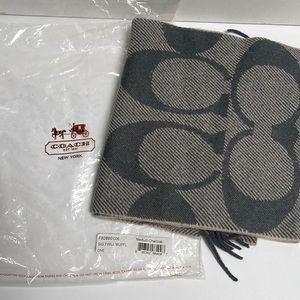 Coach wool scarf